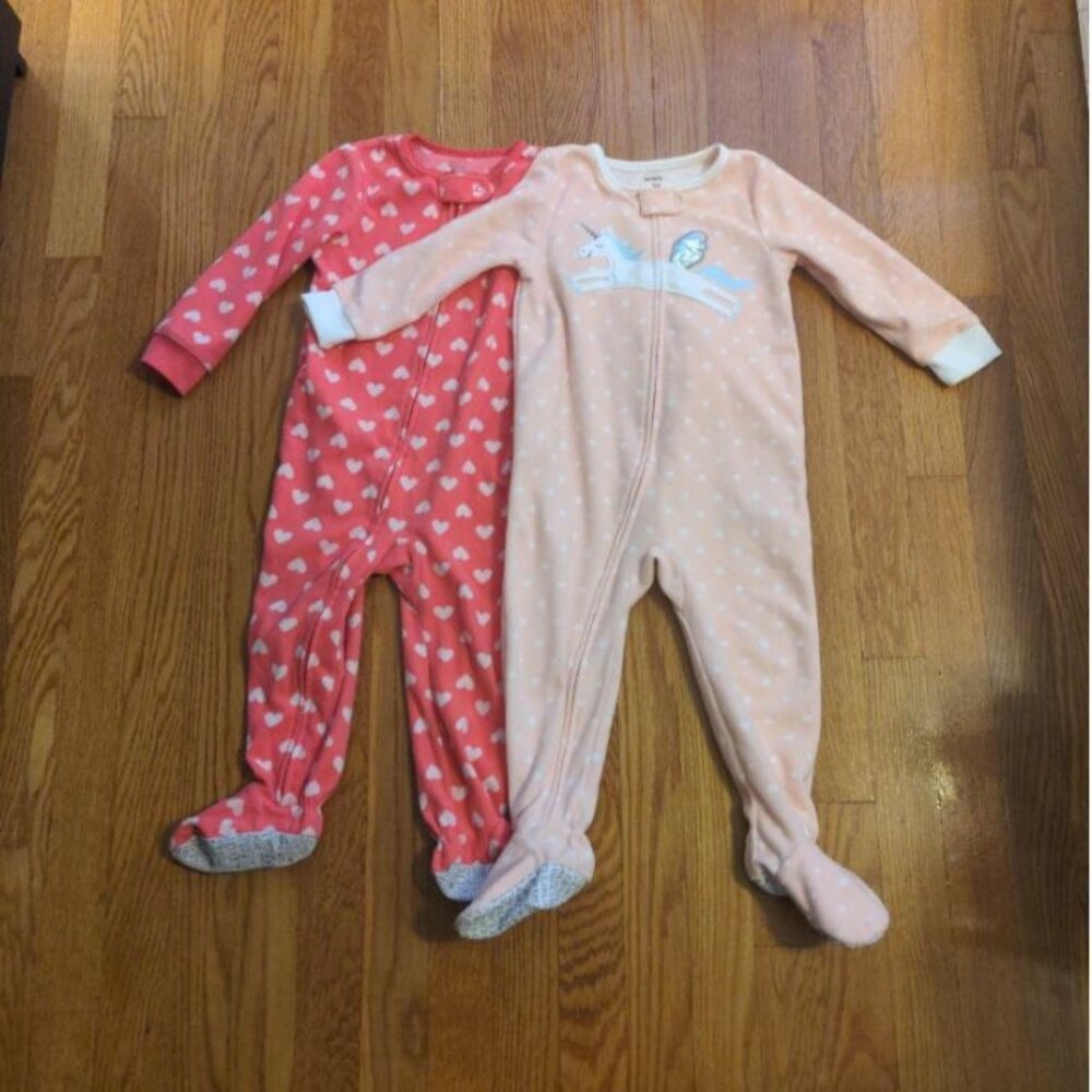 Carter's Set of 2 footies pajamas fleece Heart Unicorn Baby girl sleepers 2T